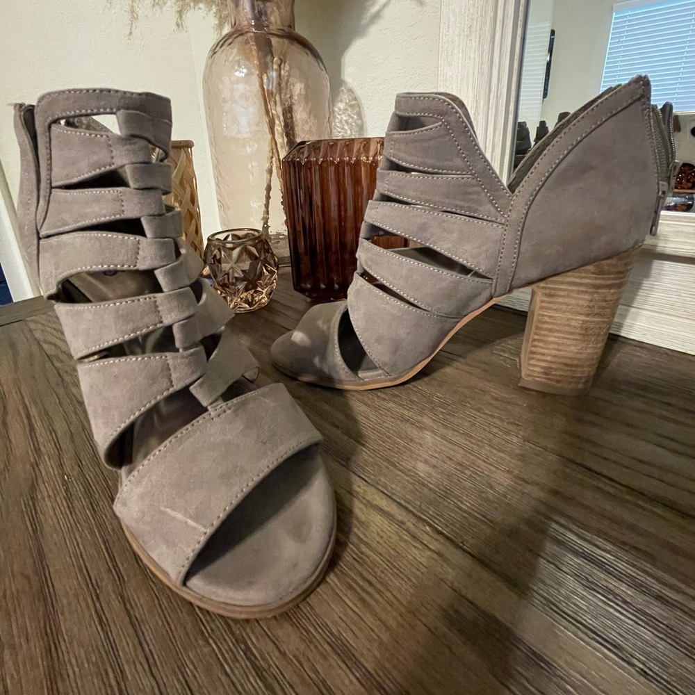 Carlos booties
